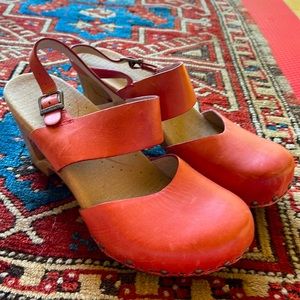 Orange leather clogs 38 barely worn